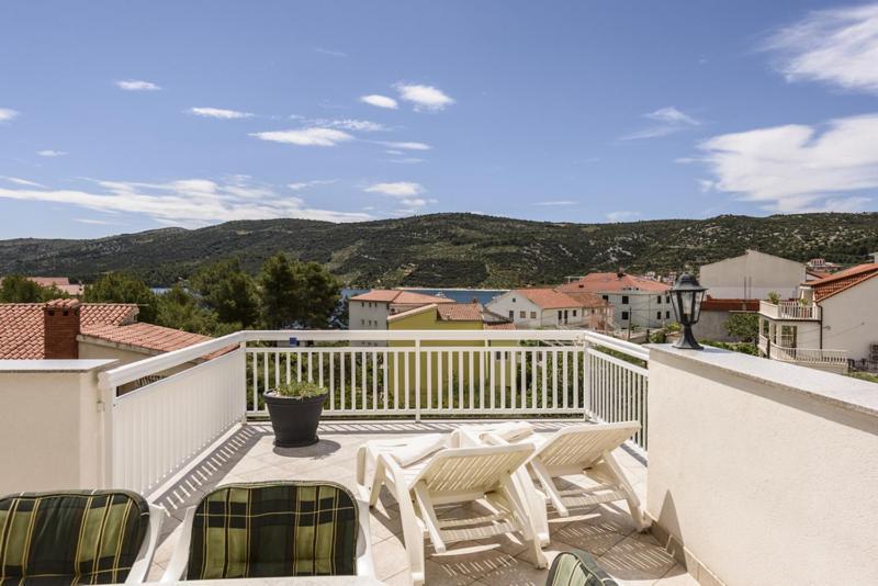 Apartments Luka - Trogir, Marina 150M From The Beach 外观 照片