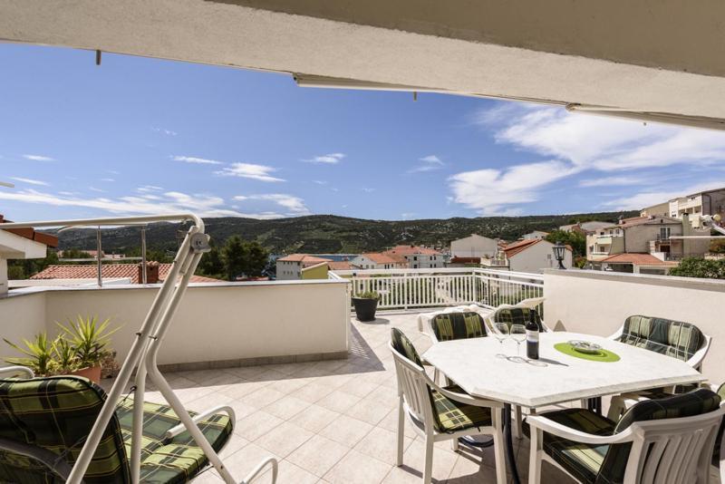 Apartments Luka - Trogir, Marina 150M From The Beach 外观 照片