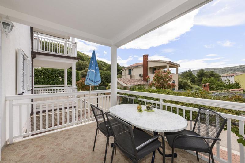 Apartments Luka - Trogir, Marina 150M From The Beach 外观 照片